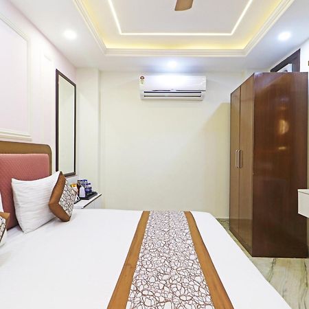 Hotel Samrat Residency 10 Mints Walking Distance Nizamuddin Railway Station Neu-Delhi Exterior foto