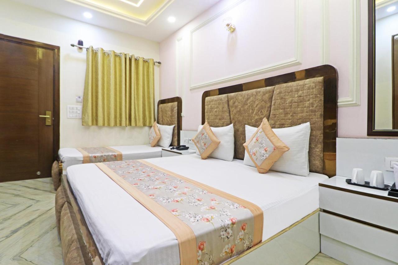 Hotel Samrat Residency 10 Mints Walking Distance Nizamuddin Railway Station Neu-Delhi Exterior foto