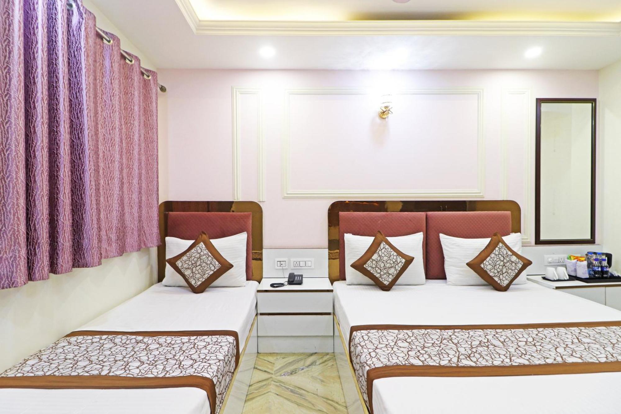 Hotel Samrat Residency 10 Mints Walking Distance Nizamuddin Railway Station Neu-Delhi Exterior foto